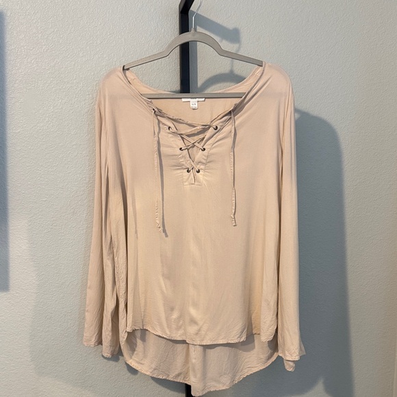beachlunchlounge Tops - beachlunchlounge Beige pink Lace-Up Blouse